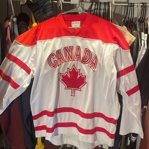 Mens Medium Canada Hockey Jersey